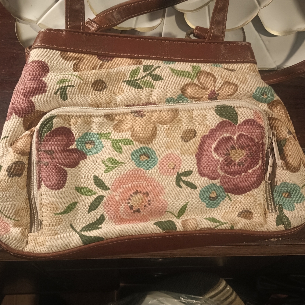 Purse - Picture 2 of 3
